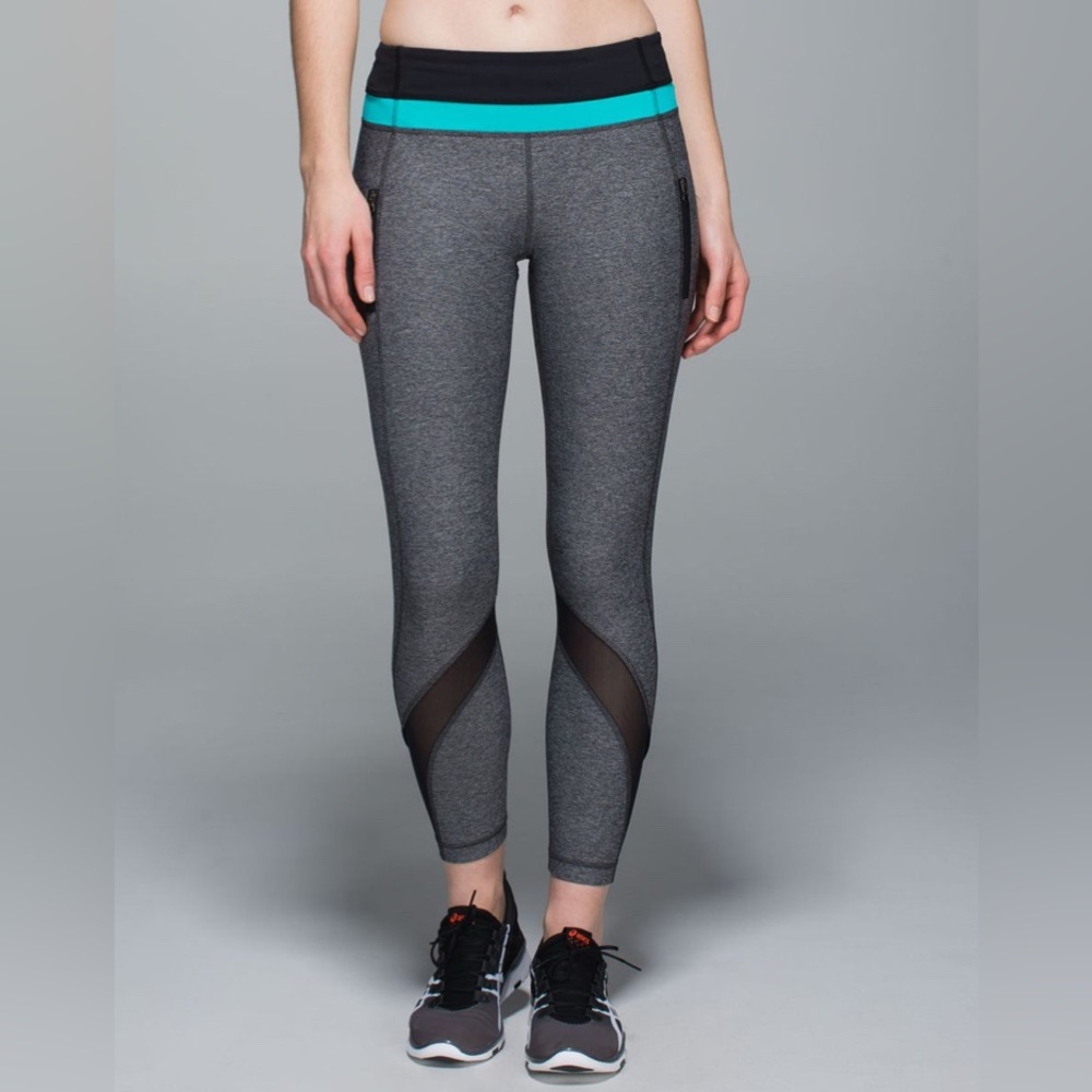 Lululemon Inspire Tight II (Mesh) 25” - Gray with teal waistband